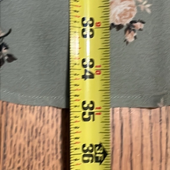 Reformation Dress - Picture 5 of 9